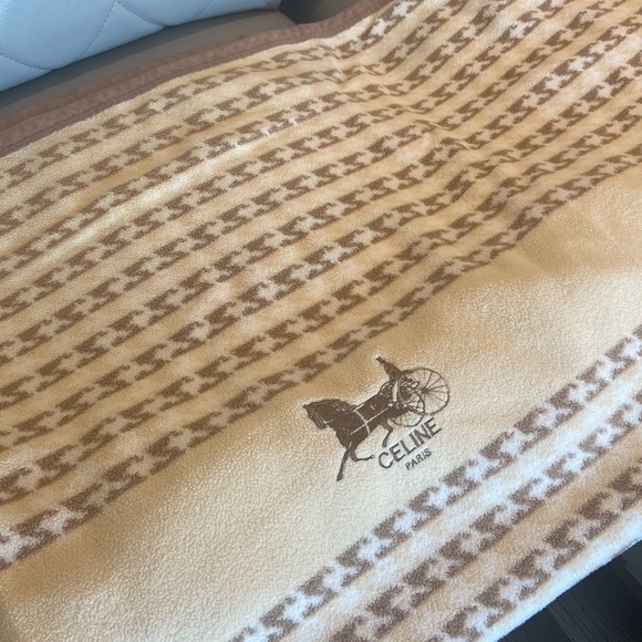 🇫🇷CELINE BLANKET‼️AUTHENTIC - Picture 6 of 6